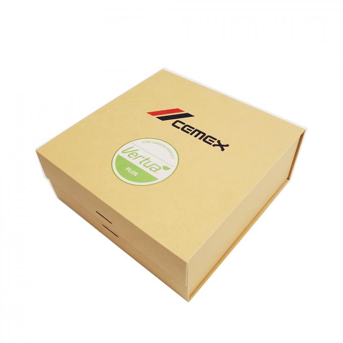 Kotak hadiah kardus penutupan magnetik untuk kemasan pakaian dan sepatu cetak khusus 6