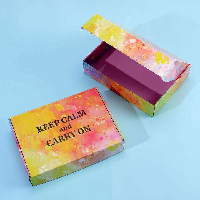 Custom Colored Mailer Box for Durable Apparel Packaging Logo Cetak dan Desain yang awet 7